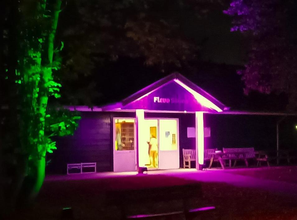 Naturistenpark, Overnacht Bij Jerry En Ilse Bed & Breakfast Zeewolde
